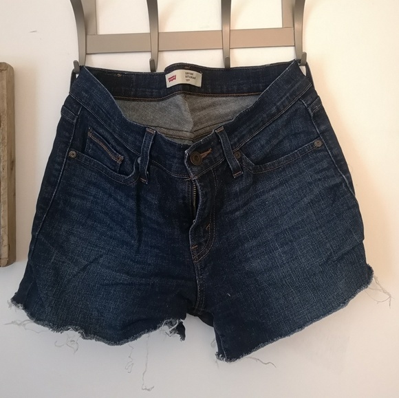 Cut off Levi's jeans shorts - Picture 2 of 4